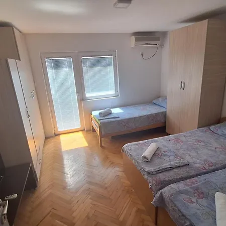 Mountain View And Fresh Air In Hot Weather *